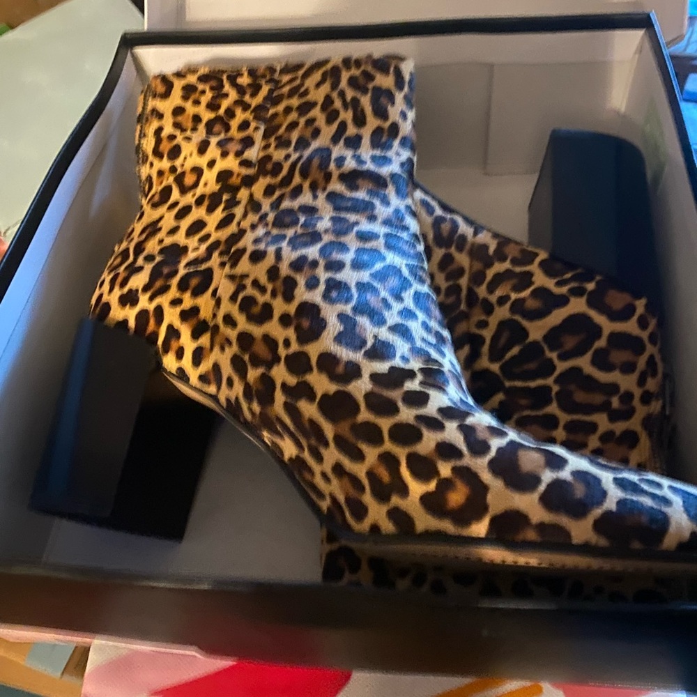 DOLCE VITA “Cyan” Womens 13 Dk Leopard calf hair boots